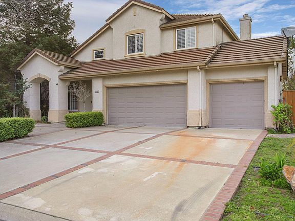 4th image of 3489 Canyonlands Rd