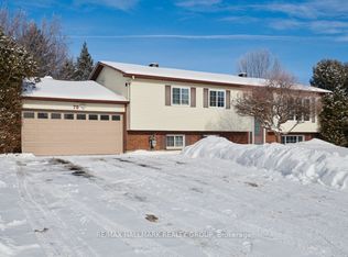 79 Bourdeau Cres, Russell, ON K0A 1W0