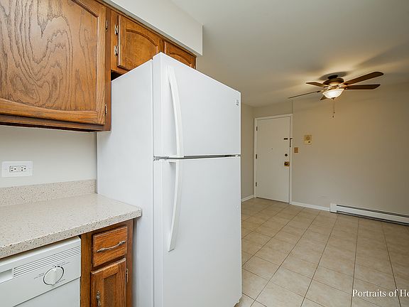 4th image of 624 W 65th St APT 1