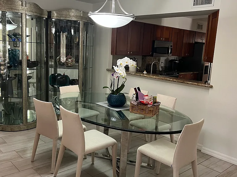 302 Forest Hills Dr #302 — Photo 37