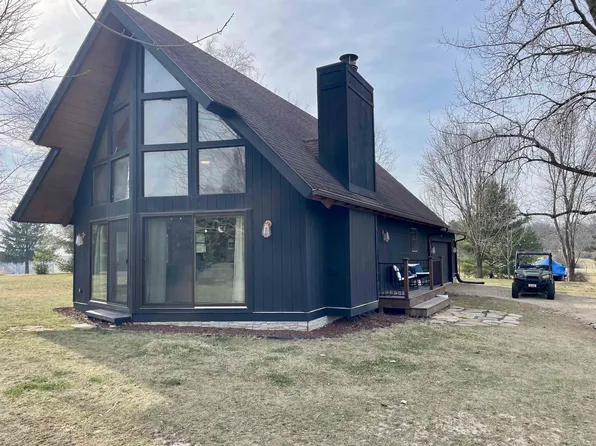 12A203 Eisenhower Dr, Apple River, IL 61001