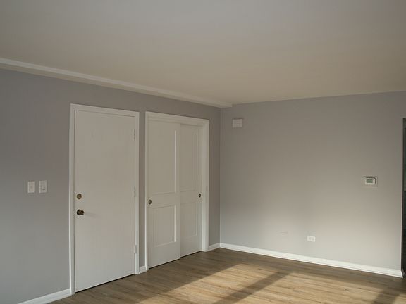 4th image of 1333 Woodview Ln
