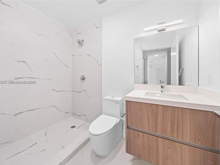 32 NW 14th Ave #4 — Photo 14