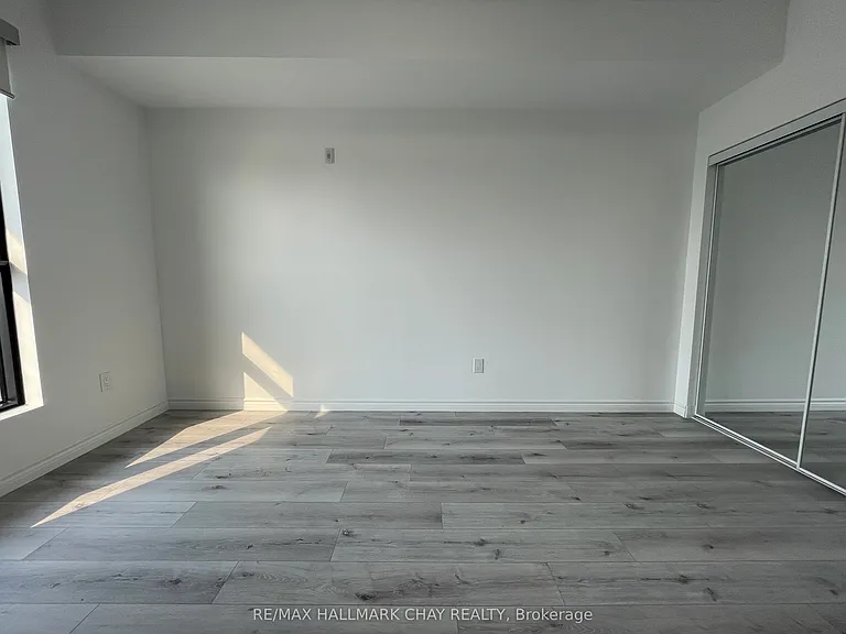 30 Hanmer St W #203 — Photo 25