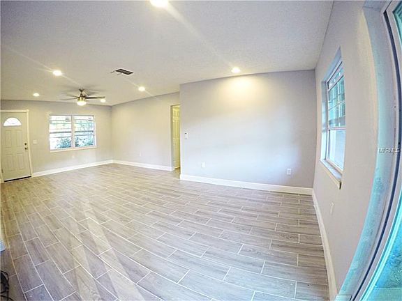 4th image of 3686 Trianon Dr