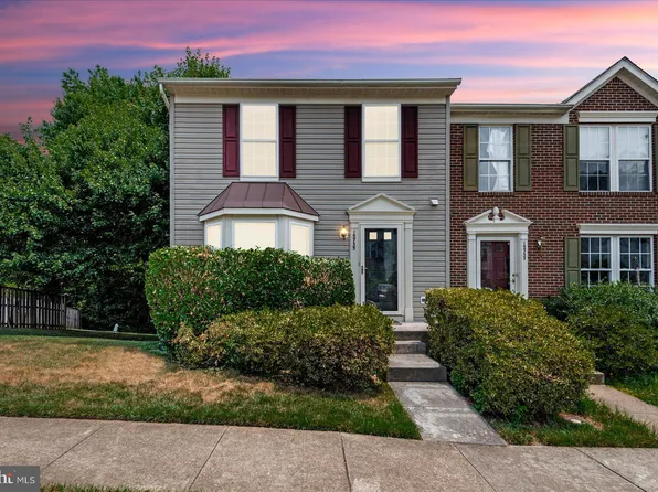 15735 Lansdale Pl, Dumfries, VA 22025