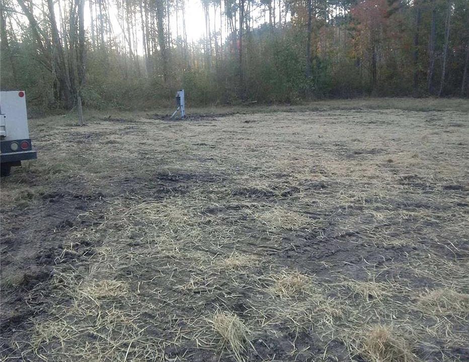 2nd image of 3199 Duck Pond Rd