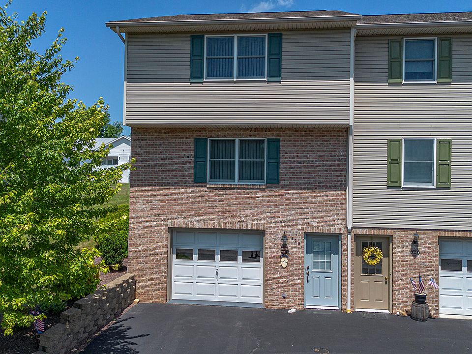 1st image of 628 Orchard Dr