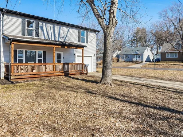 1311 Lawndale Ave, Pekin, IL 61554