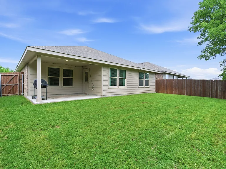 16308 Caledonia Ct — Photo 18