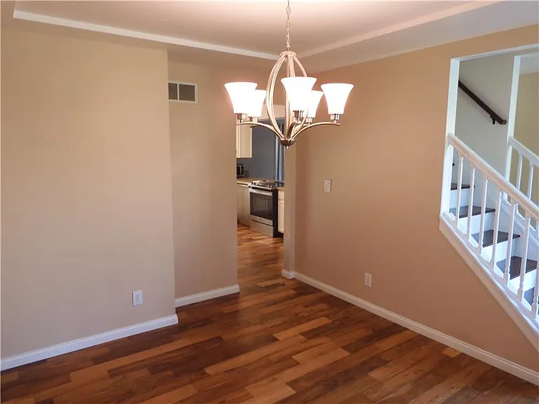 3025 Wolf Creek Way — Photo 5