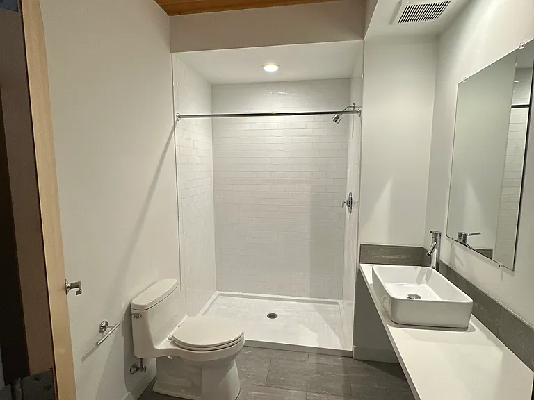 36 Cromwell St #406 — Photo 4