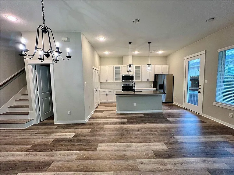 6712 Parker Oaks Ln — Photo 17