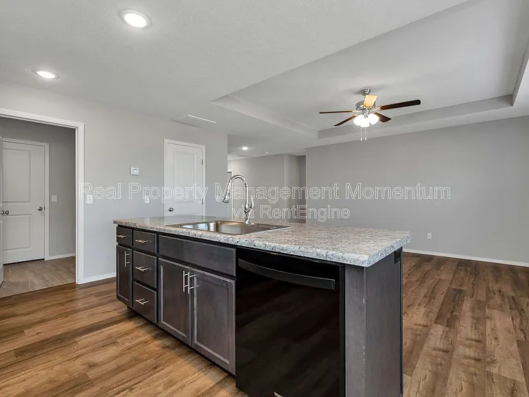 971 Genevieve Ave — Photo 17