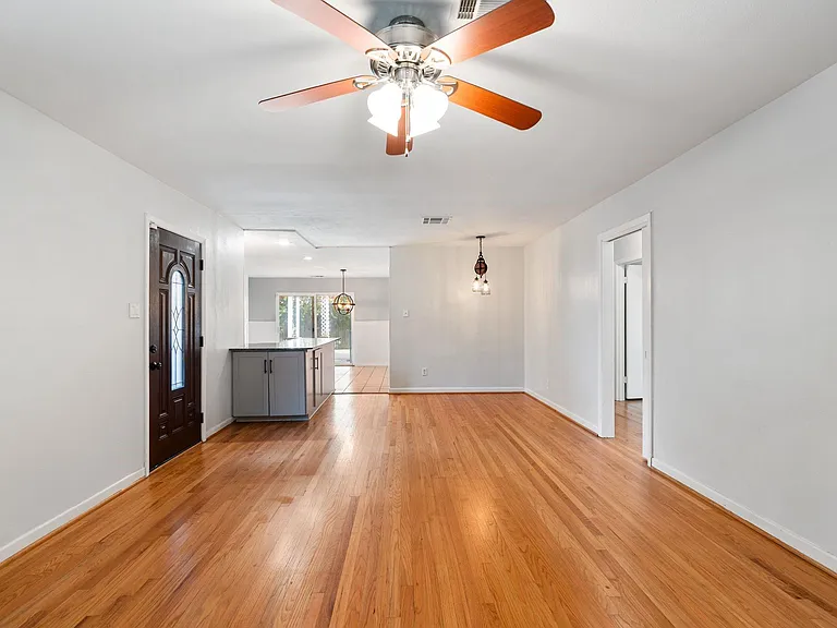 5110 Hialeah Dr — Photo 6