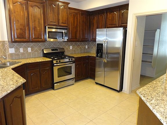 5th image of 5040 Holliday Dr
