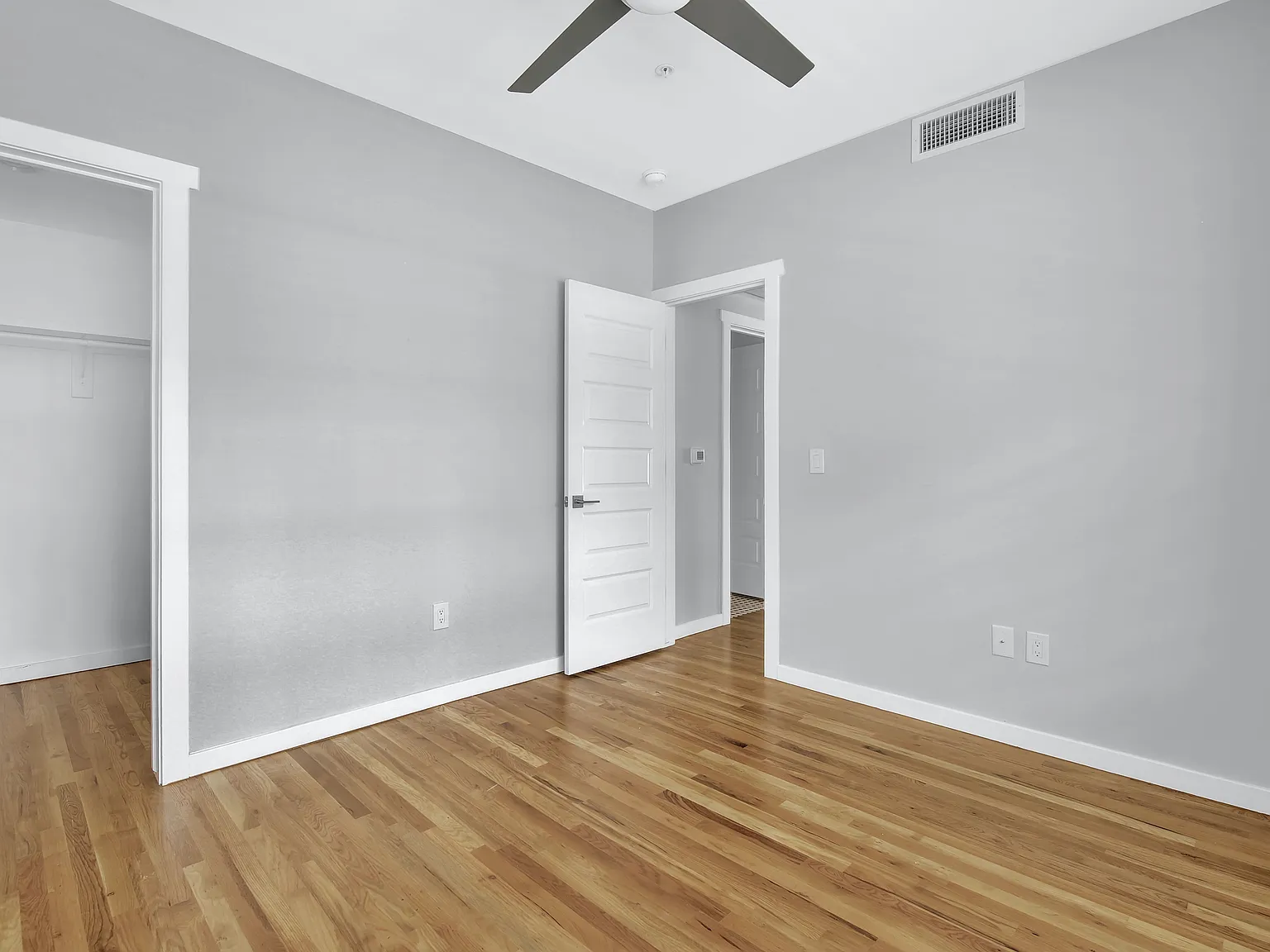 2 bed, 974 sqft, $2,175 — Photo 3