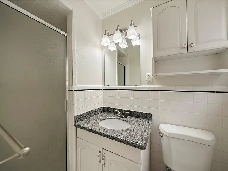 1807 Shadow Bend Dr — Photo 18