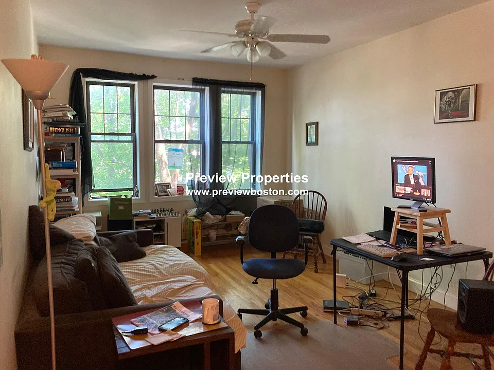1999 Commonwealth Ave #11P