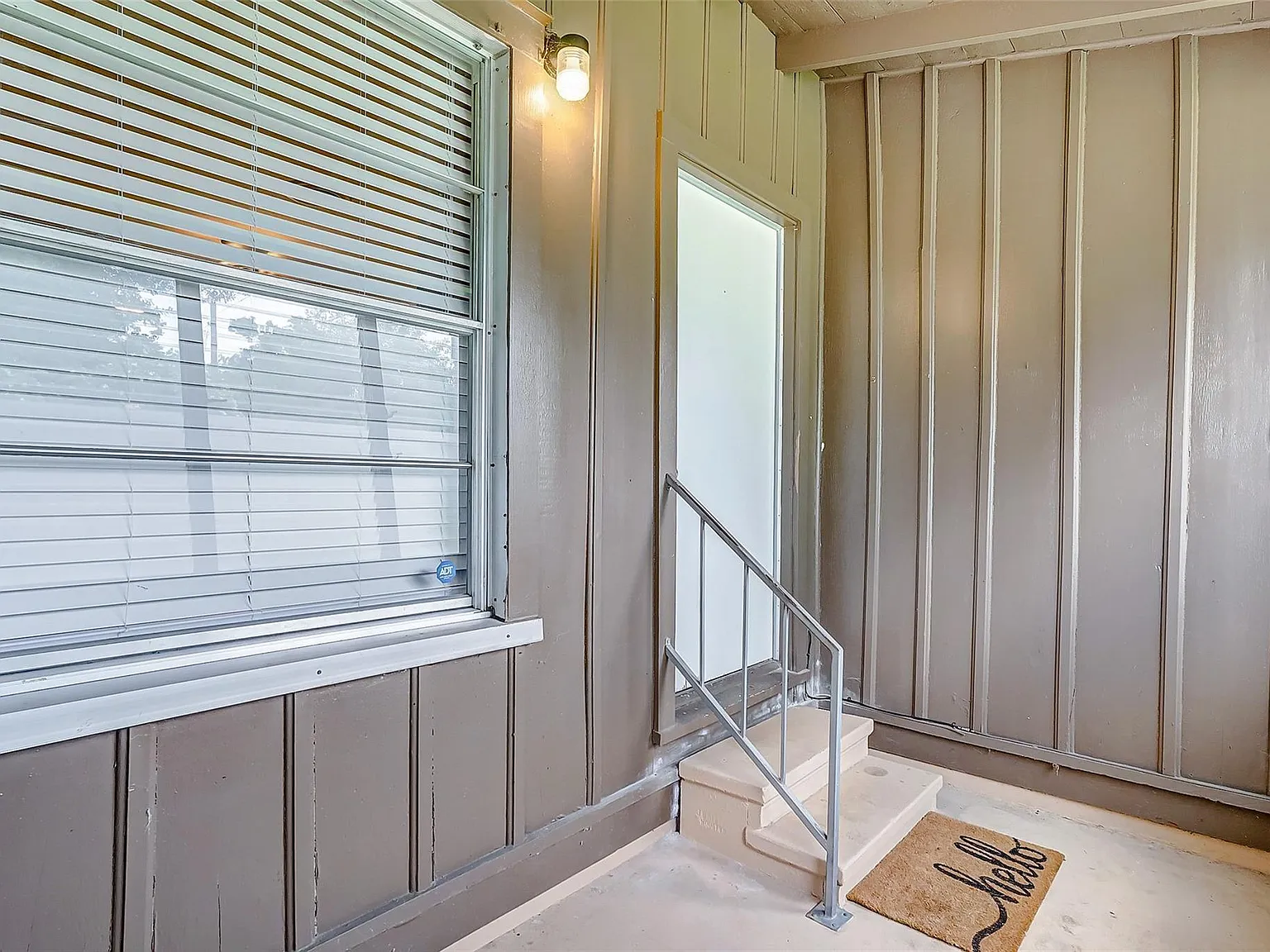 2 bed, 1.5 bath, 1240 sqft, $1,650 — Photo 4