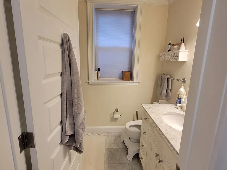 1803 Beacon St #B — Photo 23