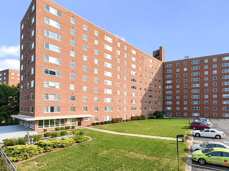 11850 Edgewater Dr #820 — Photo 38