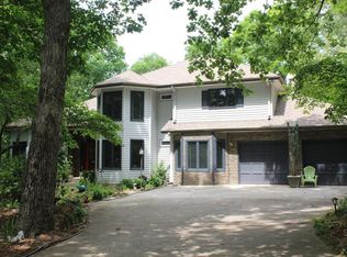 802 Chattahoochee Winds Dr, Demorest, GA 30535