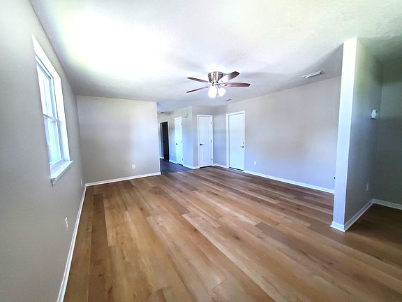 5th image of 1701 Gillis St
