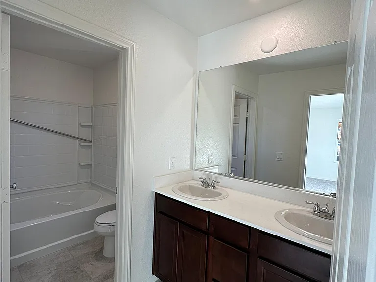 2677 Piroli St — Photo 5