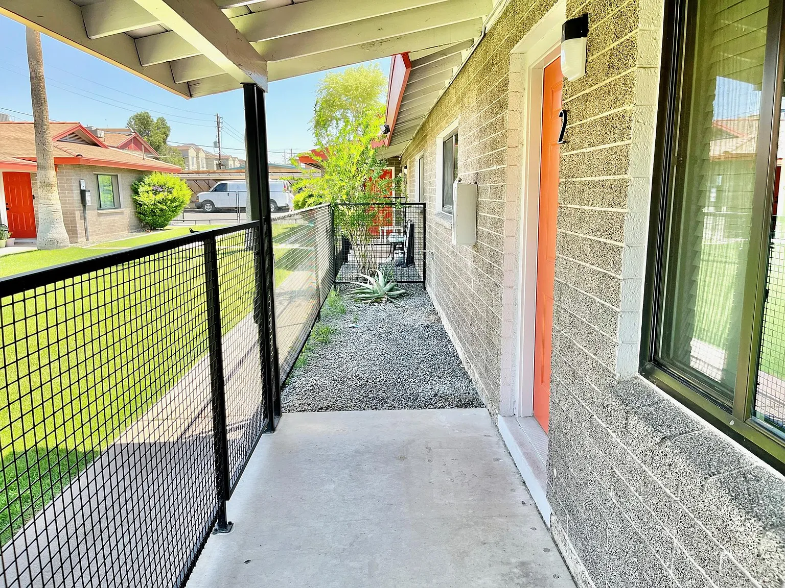 2 bed, 900 sqft, $1,595 — Photo 3