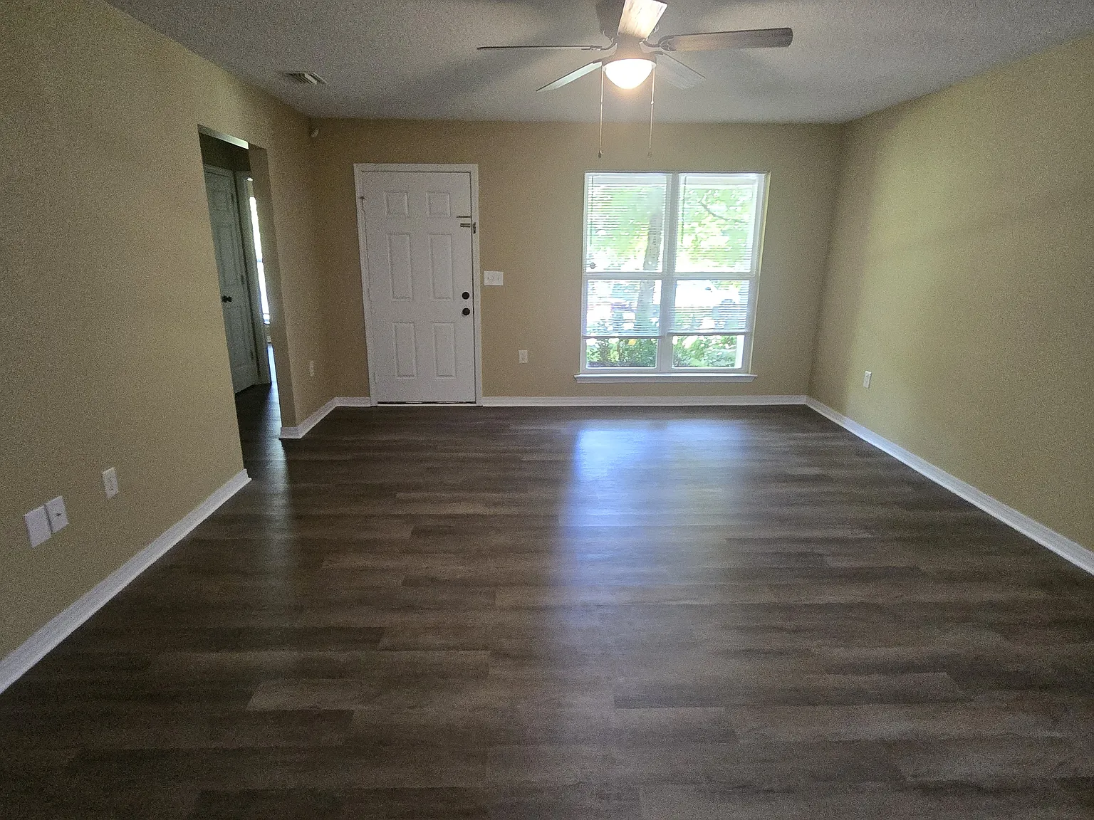 3 bed, 1320 sqft, $1,700 — Photo 4