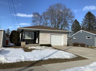 2128 32nd St, Two Rivers, WI 54241