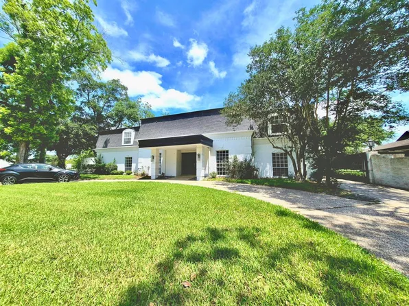 5330 Braesheather Dr, Houston, TX 77096