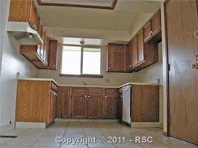 3rd image of 1930 Heatherdale Dr