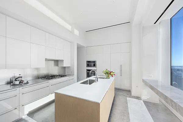 Rented by NYLON Real Estate | media 14