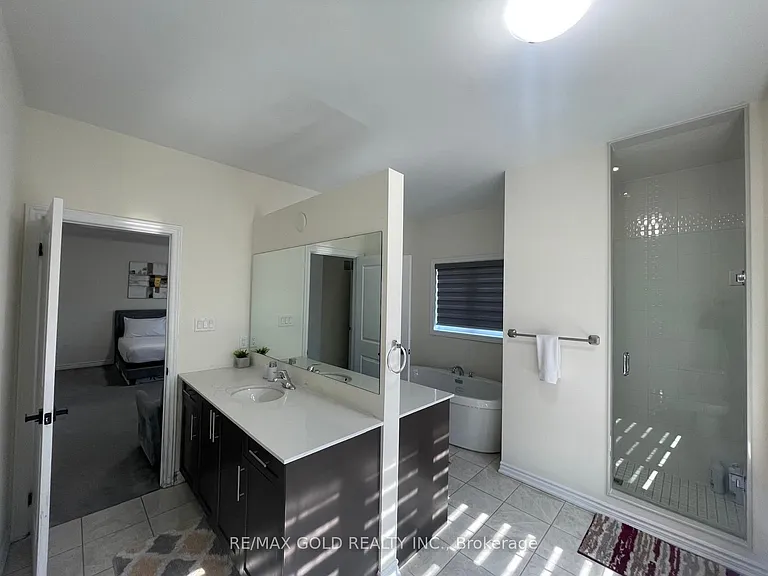 537 Veterans Dr — Photo 10