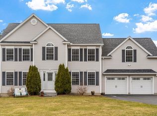 11 Tanager Way, Londonderry, NH 03053