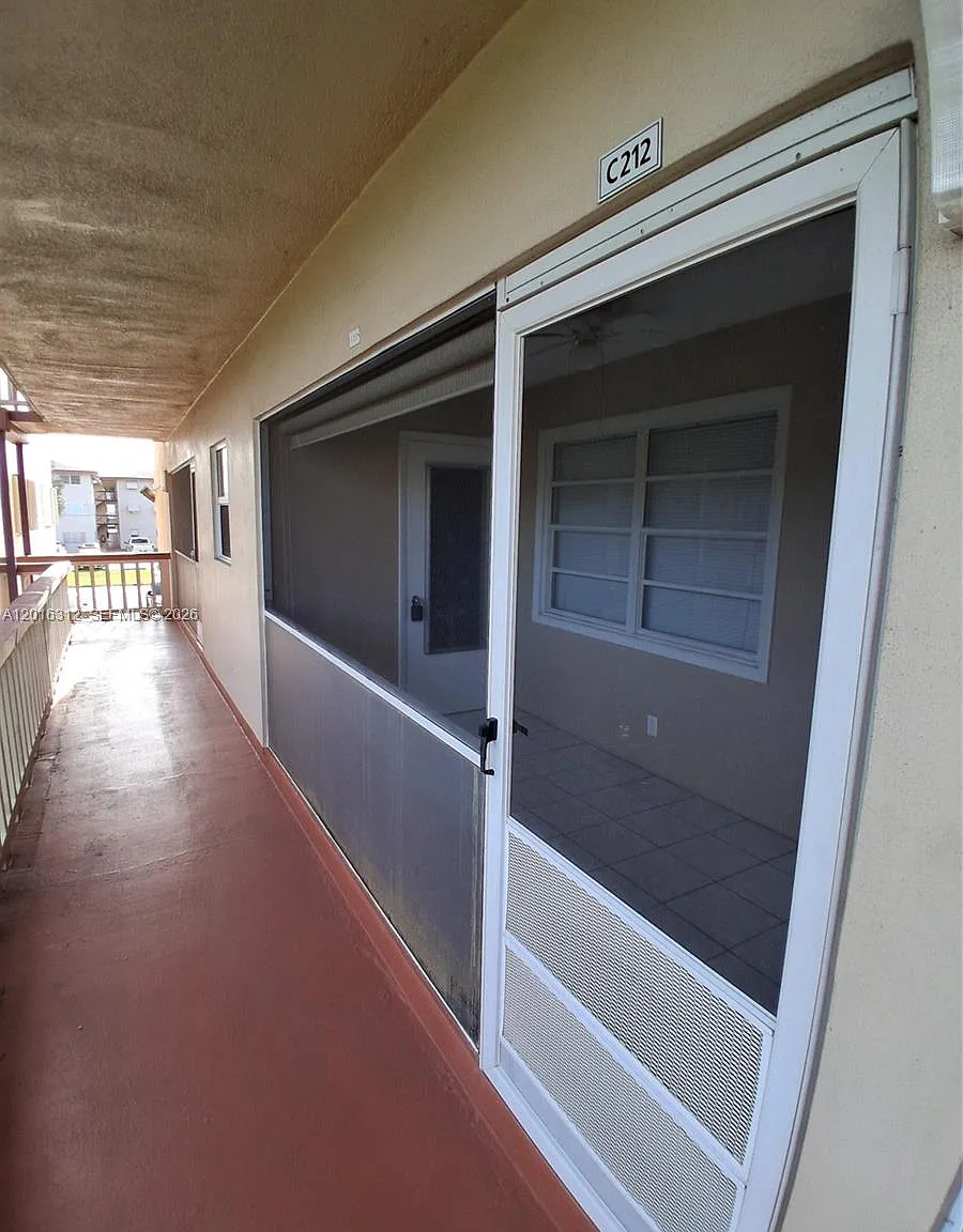 Beverly Hills Condo Numbe — Photo 4