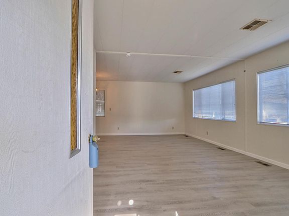 4th image of 102 Melody Ln #102