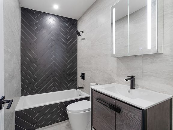 3rd image of 76 Linden Blvd #2B