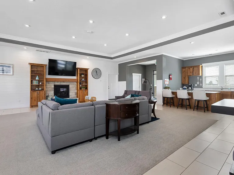 Porter Ranch Townhomes — Photo 17