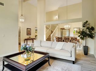 23022 Peacock Ct, Calabasas, CA 91302