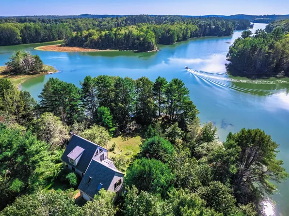 341 Cushing Road, Friendship, ME 04547