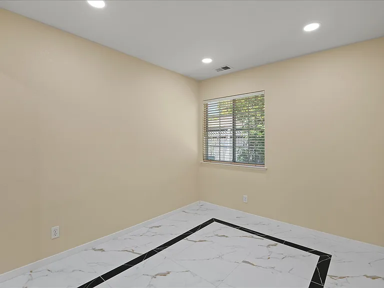 38806 Litchfield Cir — Photo 23