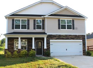 2525 Summersby Dr, Mebane, NC 27302