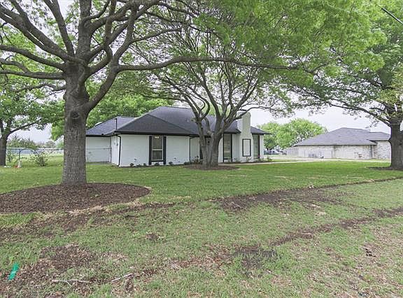 2nd image of 804 Rachelle Dr