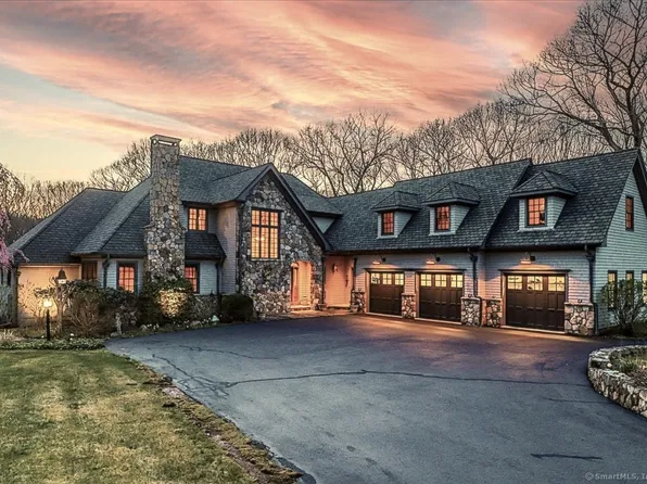 29 Canterbury Lane, Newtown, CT 06482