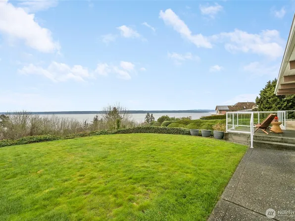 12895 Shorecrest Drive SW, Seattle, WA 98146