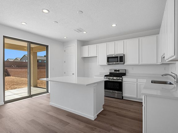 5th image of 1335 Vallecito Ct NW