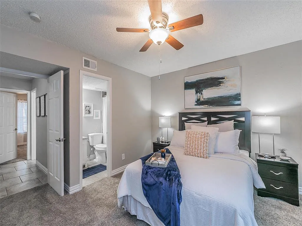 Riata Park Apartments — Photo 3